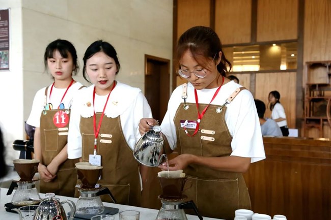 Trung Quốc lần đầu tiên có đào tạo chuyên ngành cà phê bậc đại học (05/07/2024)